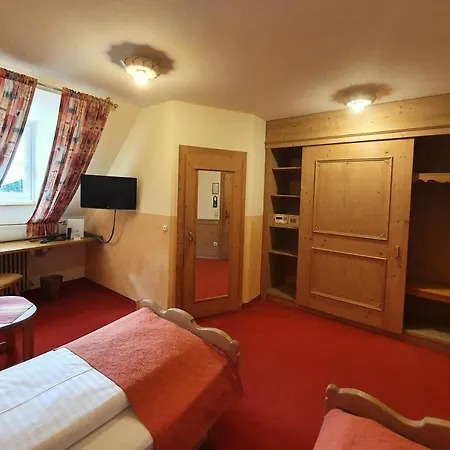 Hoyacker Hof 3* Garching bei München